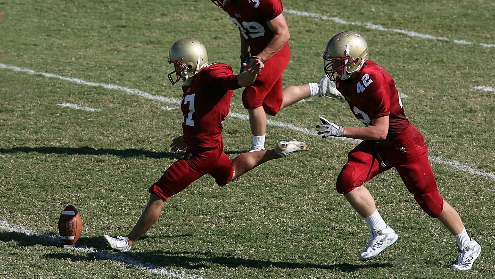 AYX体育-《电子竞技的“明星制造机”：打造潮流偶像》，明星创建的电竞战队