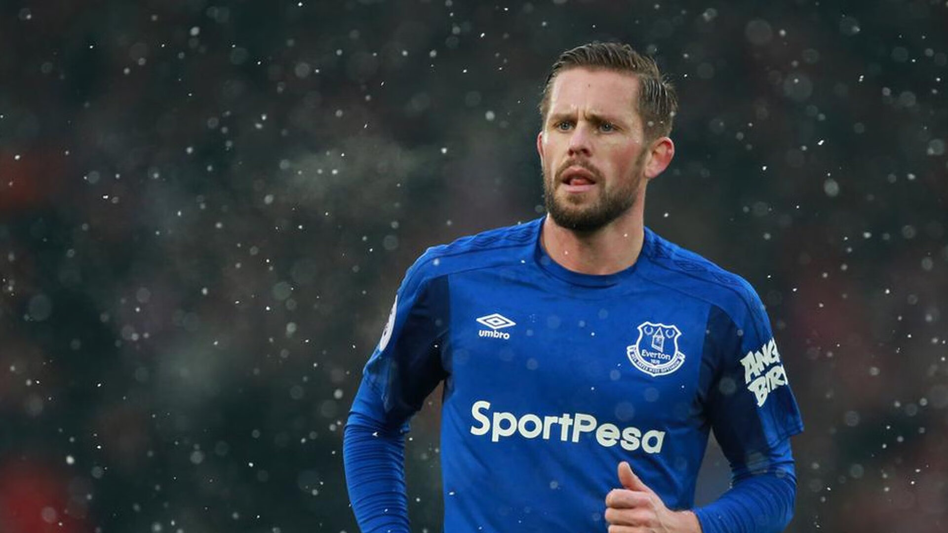 足球裁判机器人实验项目进入实战阶段，足球裁判实践